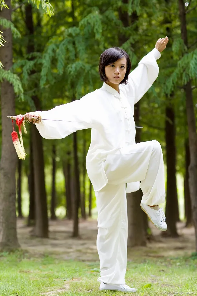 What Is Qi Chen Dantian? The Secret to Centering Your Energy in Tai Chi